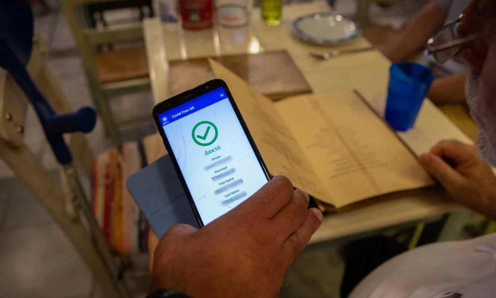 Θεσσαλονίκη: Πήγαν στην Γερμανία με rapid test και γύρισαν με… πιστοποιητικό εμβολιασμού